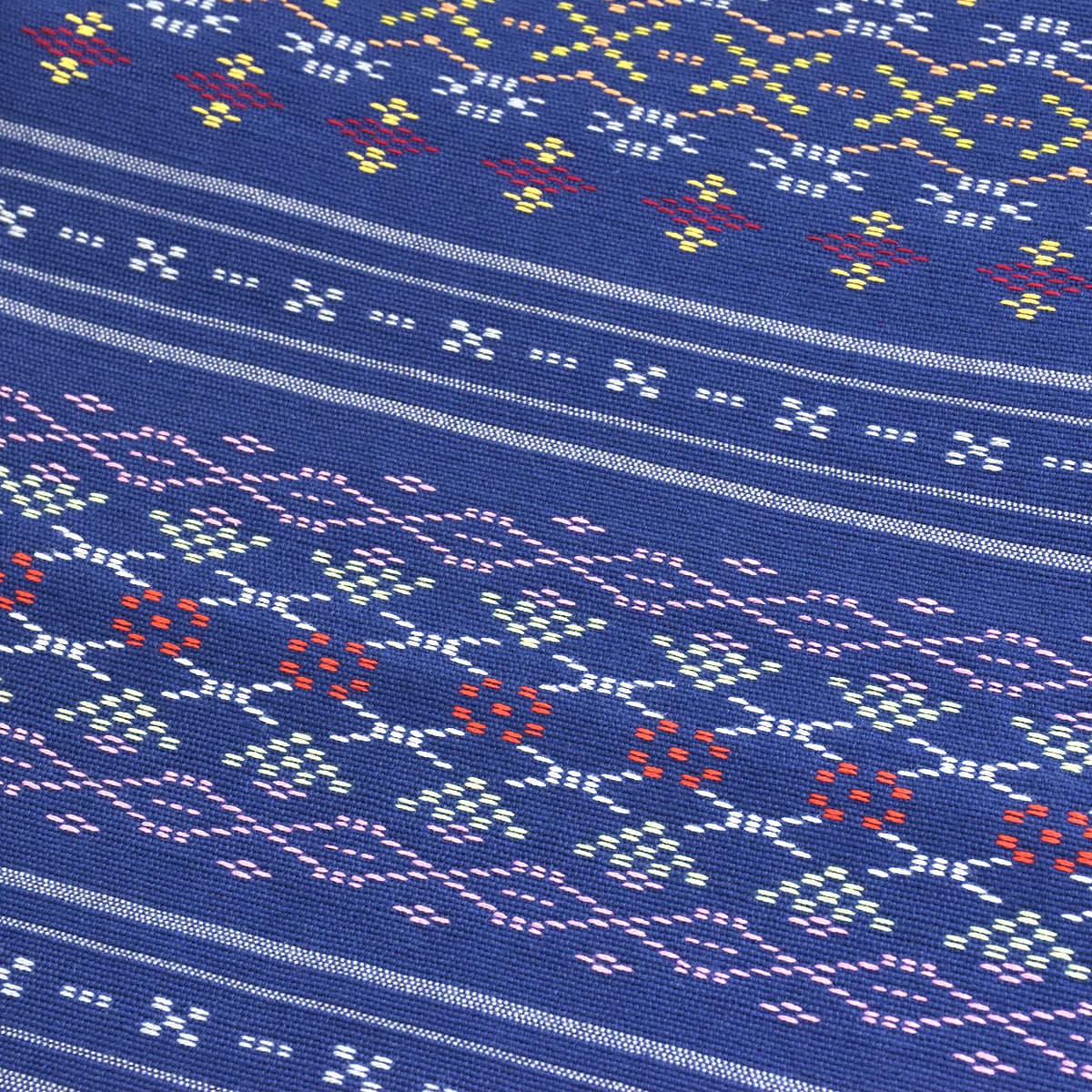 Extra große Hanaori Tischdecke