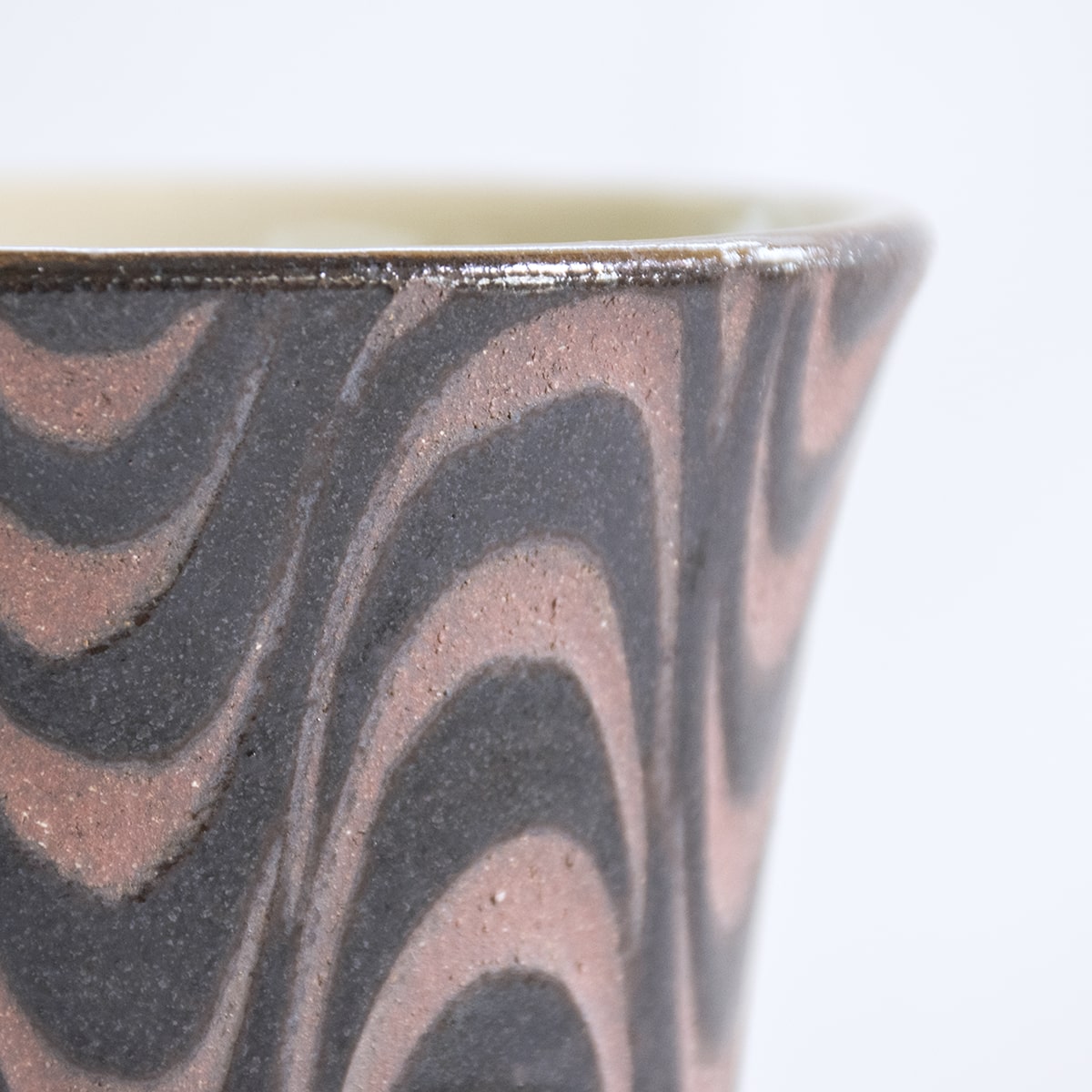 Kero (Black Ripple Glaze)