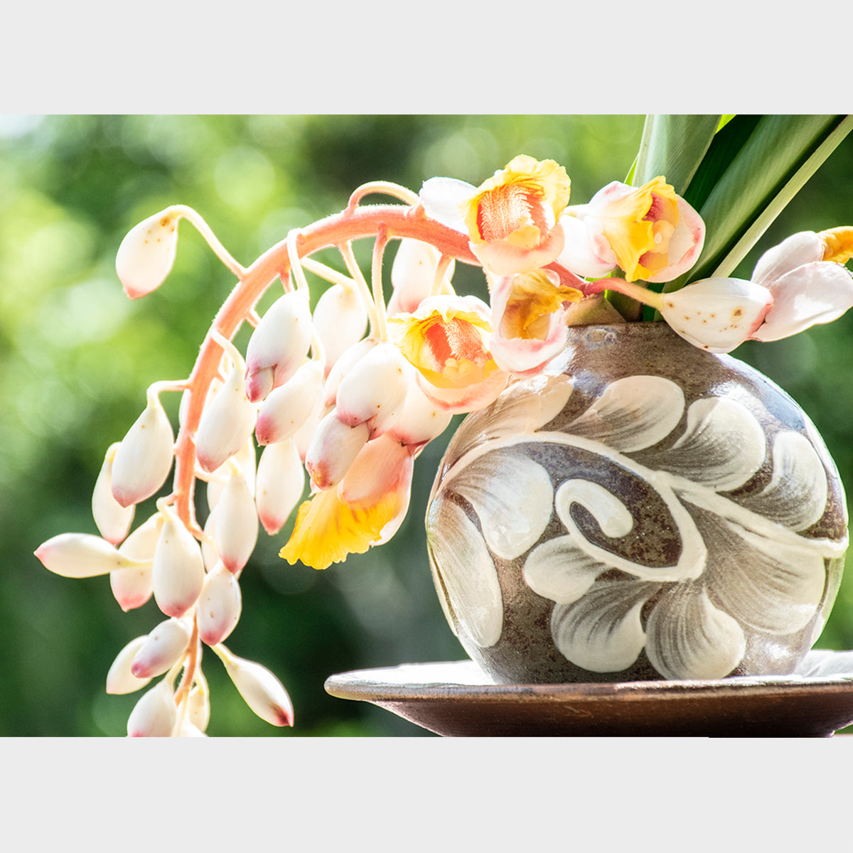 Round Vase + Gosunzara Plate Set