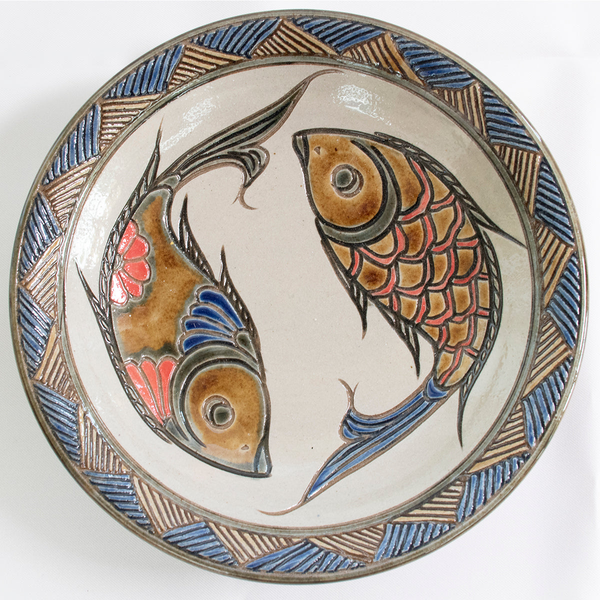 Nanasunzara: Japanese Plate with an Okinawan Design