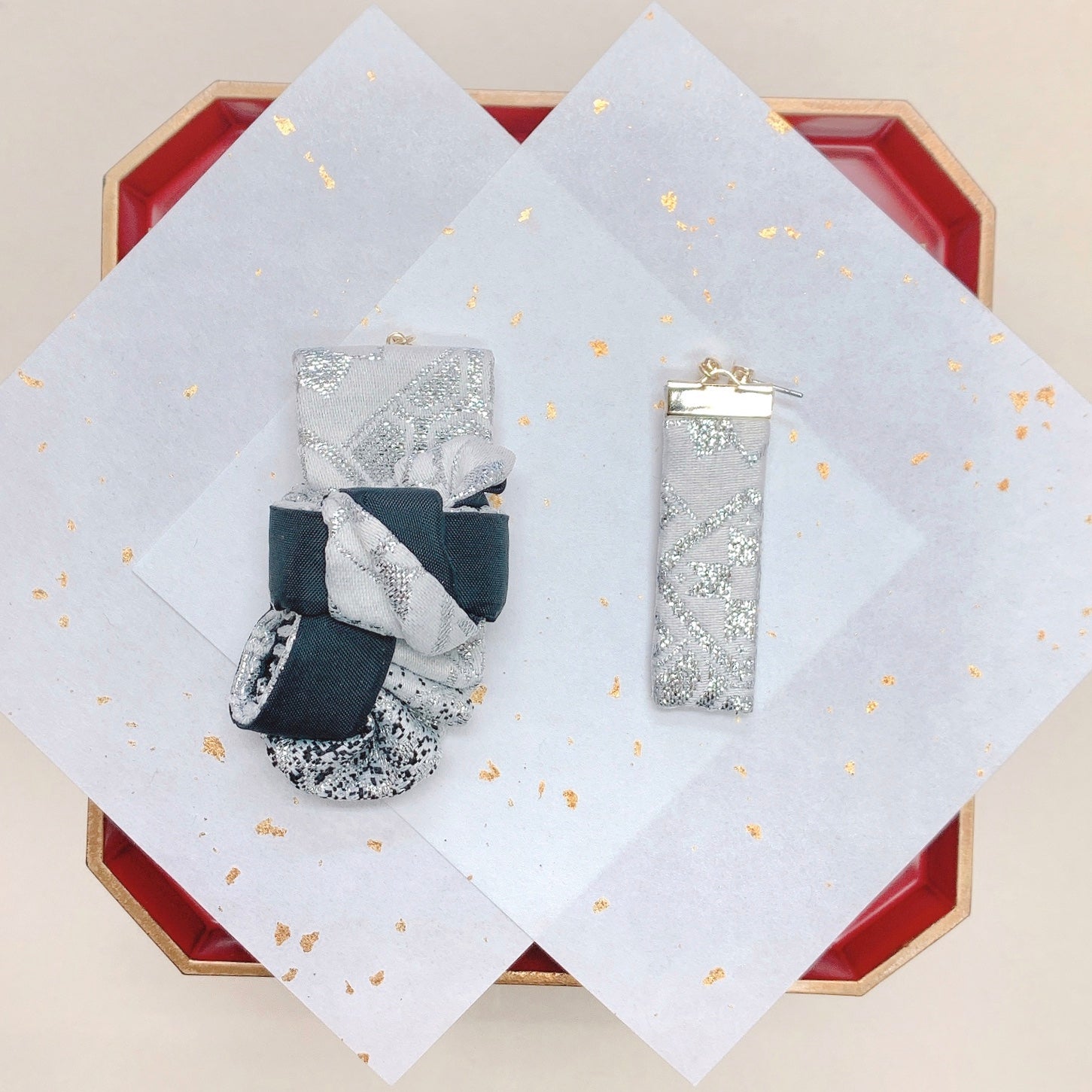 Ohrringe & Ring "Nobiyaka" in Weiß